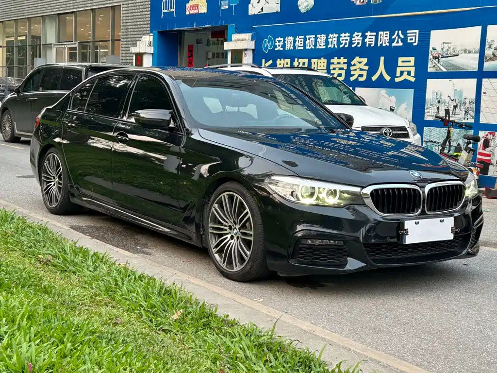 BMW 5 Series — фото 3