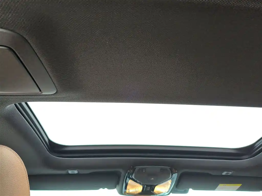 BMW 5 Series — фото 14