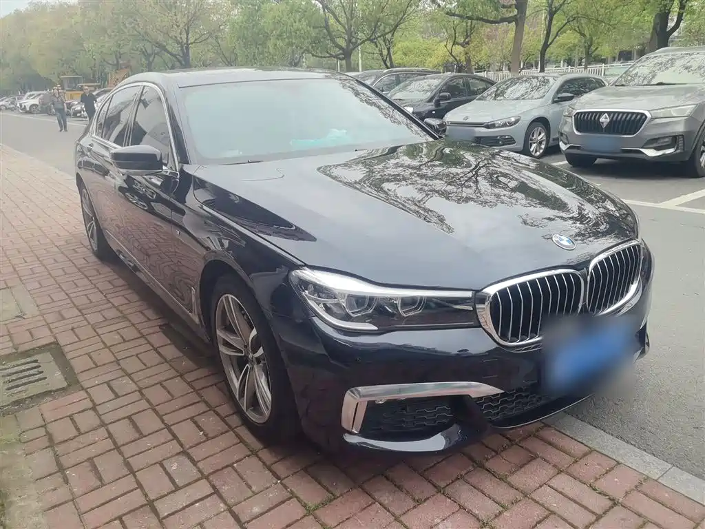 BMW 7 Series — фото 4
