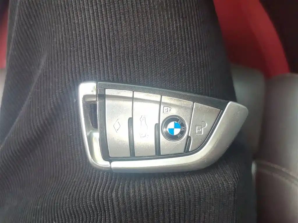 BMW 7 Series — фото 9