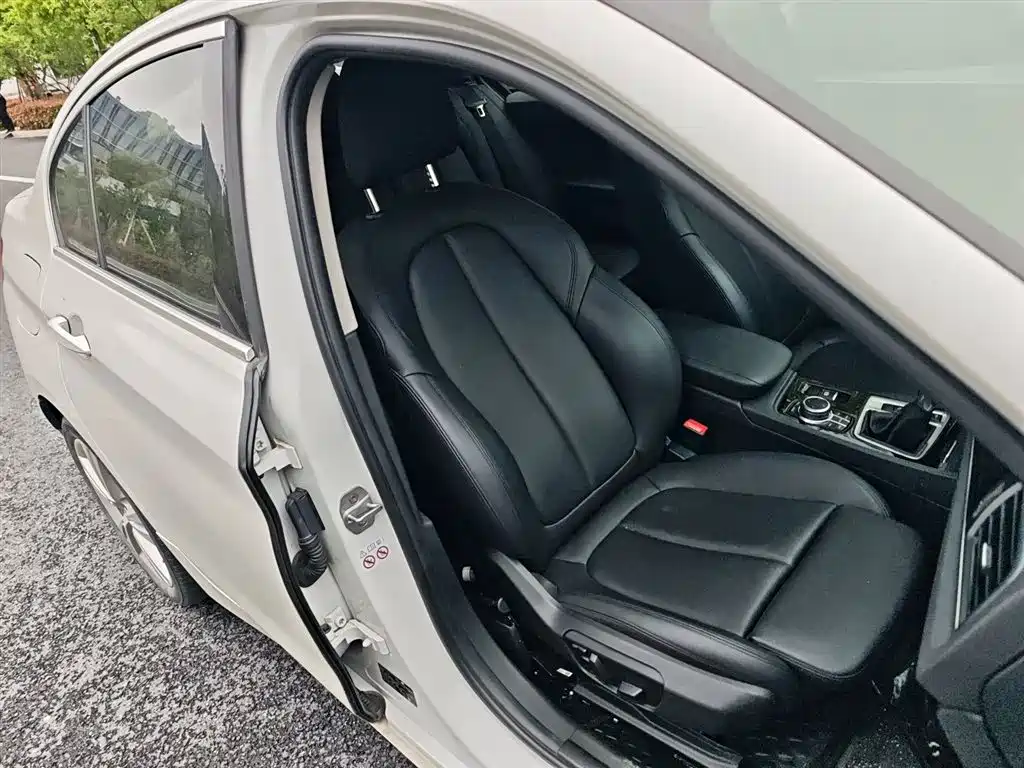 BMW 1 Series — фото 18