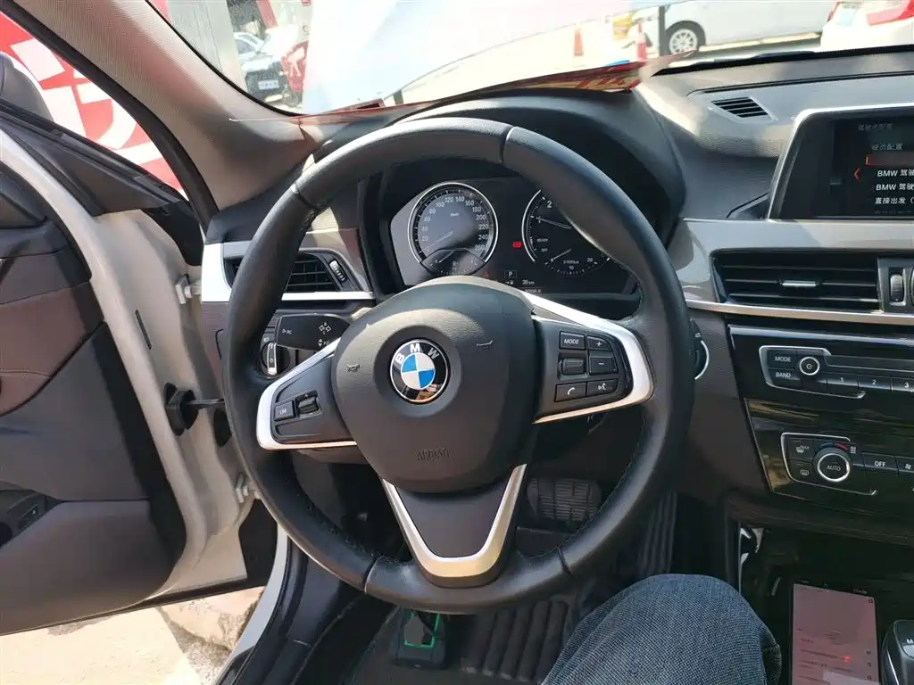 BMW X1 — фото 11