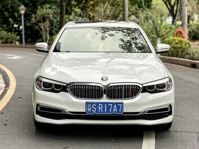 BMW 5 Series — фото 3
