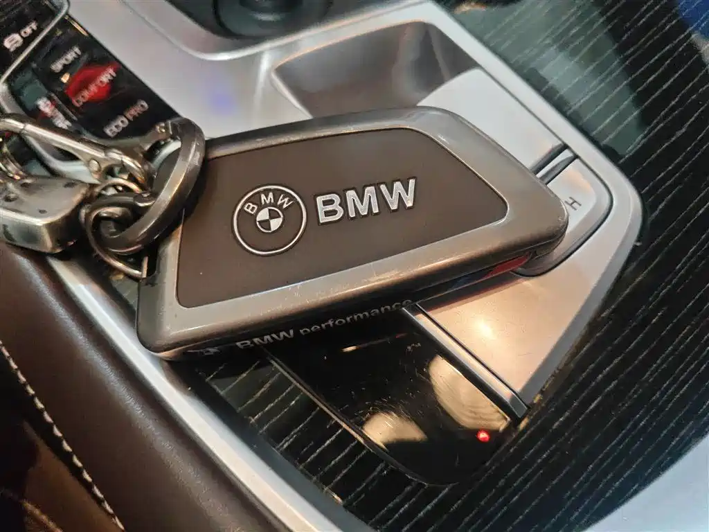 BMW 7 Series — фото 17