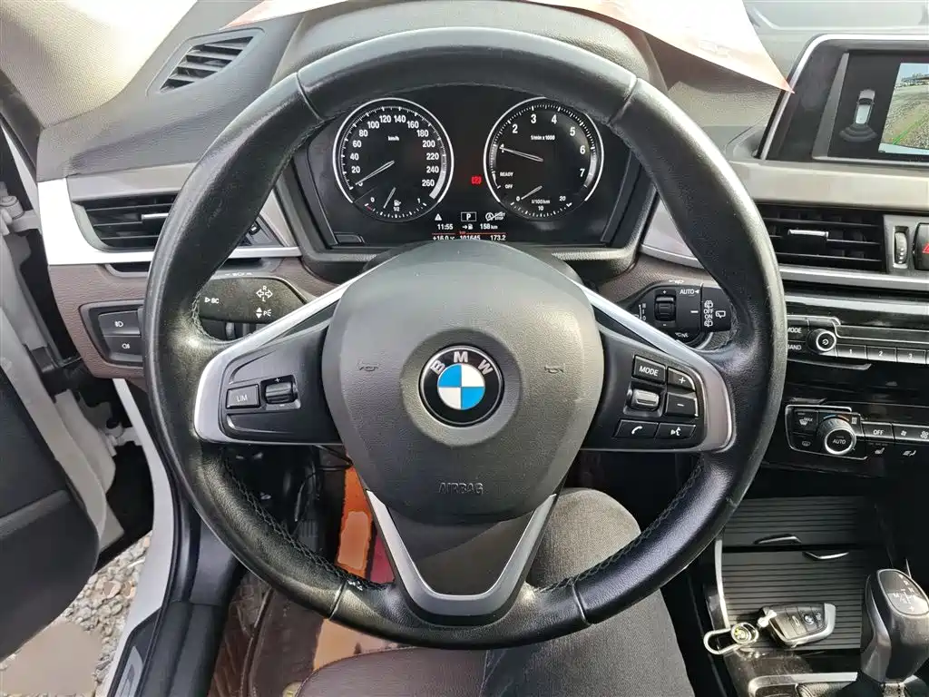 BMW X1 — фото 3