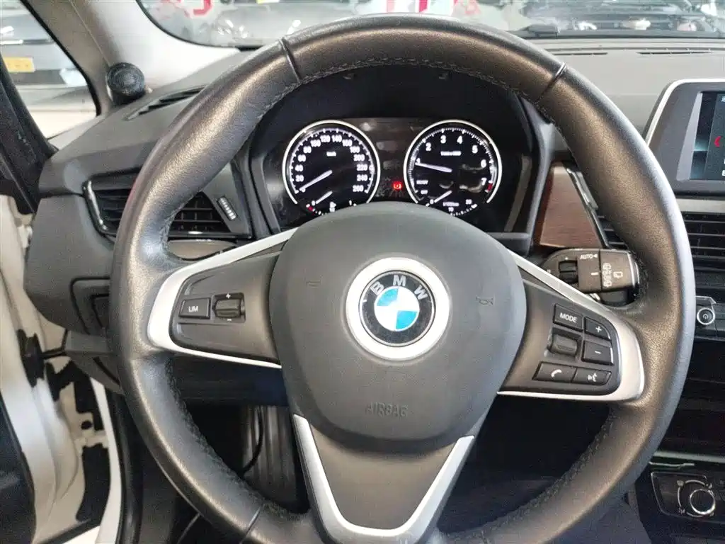 BMW 2 Series Gran Tourer — фото 11