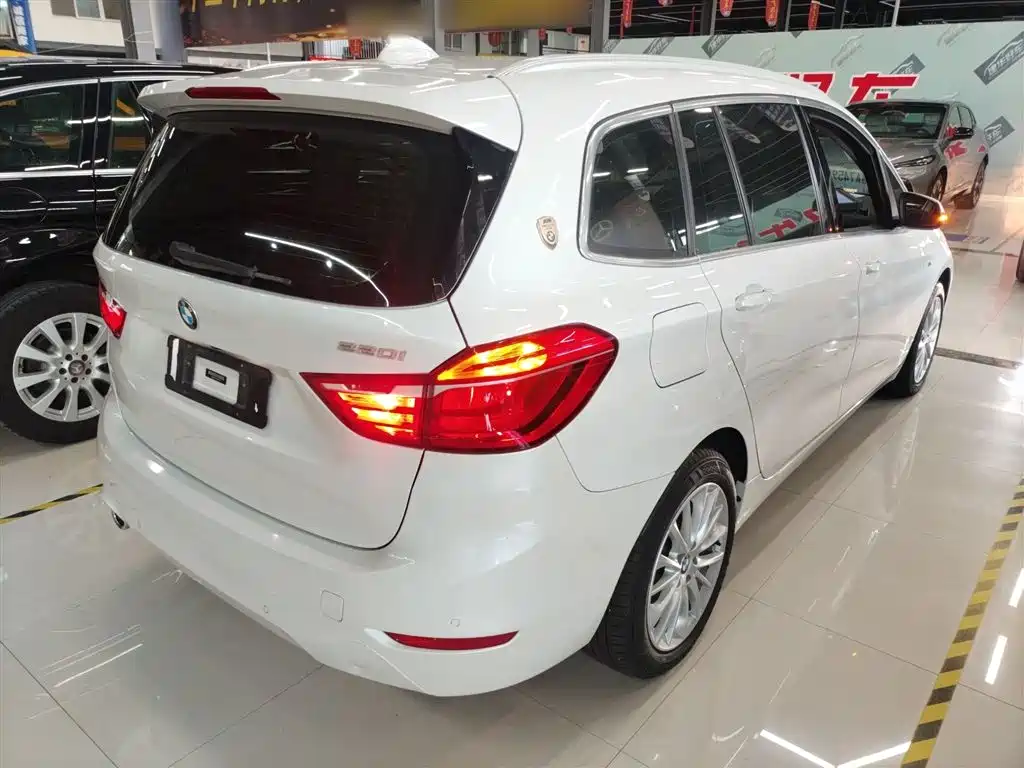 BMW 2 Series Gran Tourer — фото 7