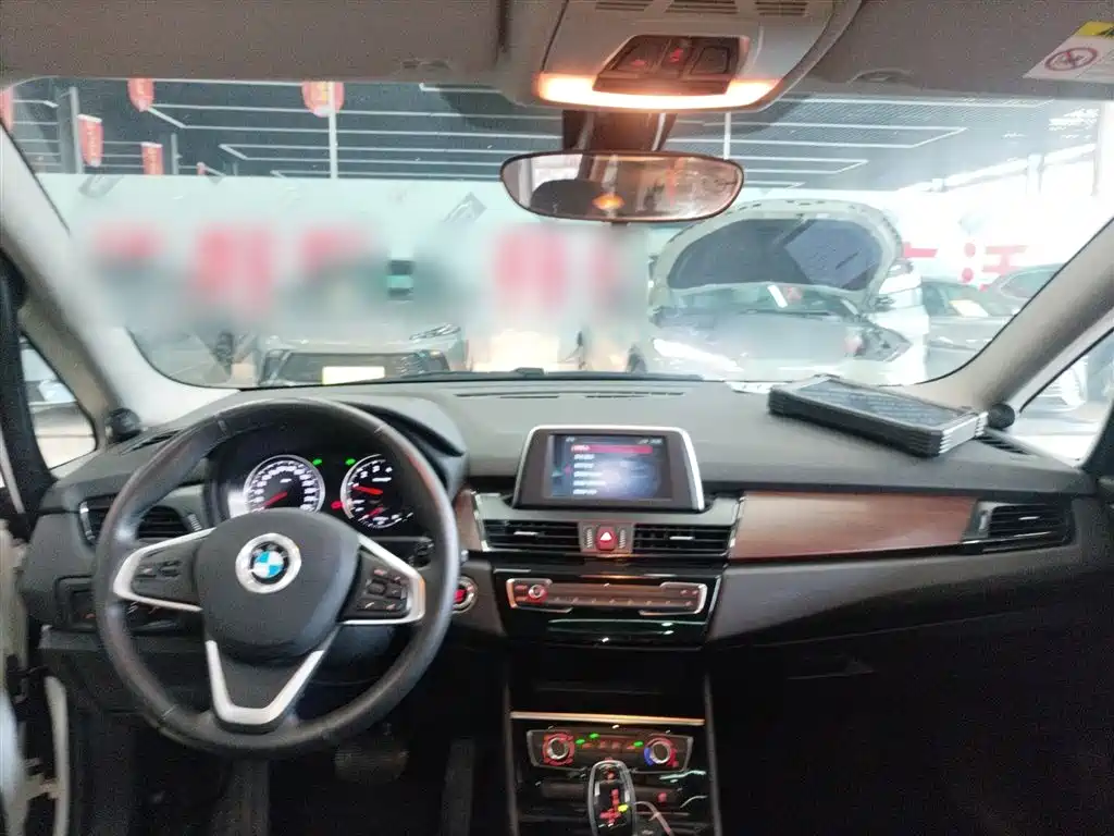 BMW 2 Series Gran Tourer — фото 10