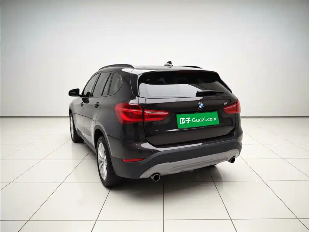 BMW X1 — фото 10