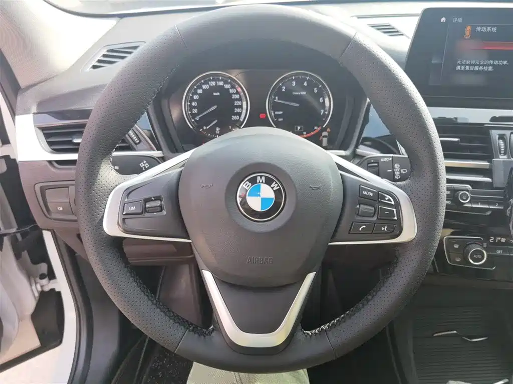 BMW X1 — фото 11