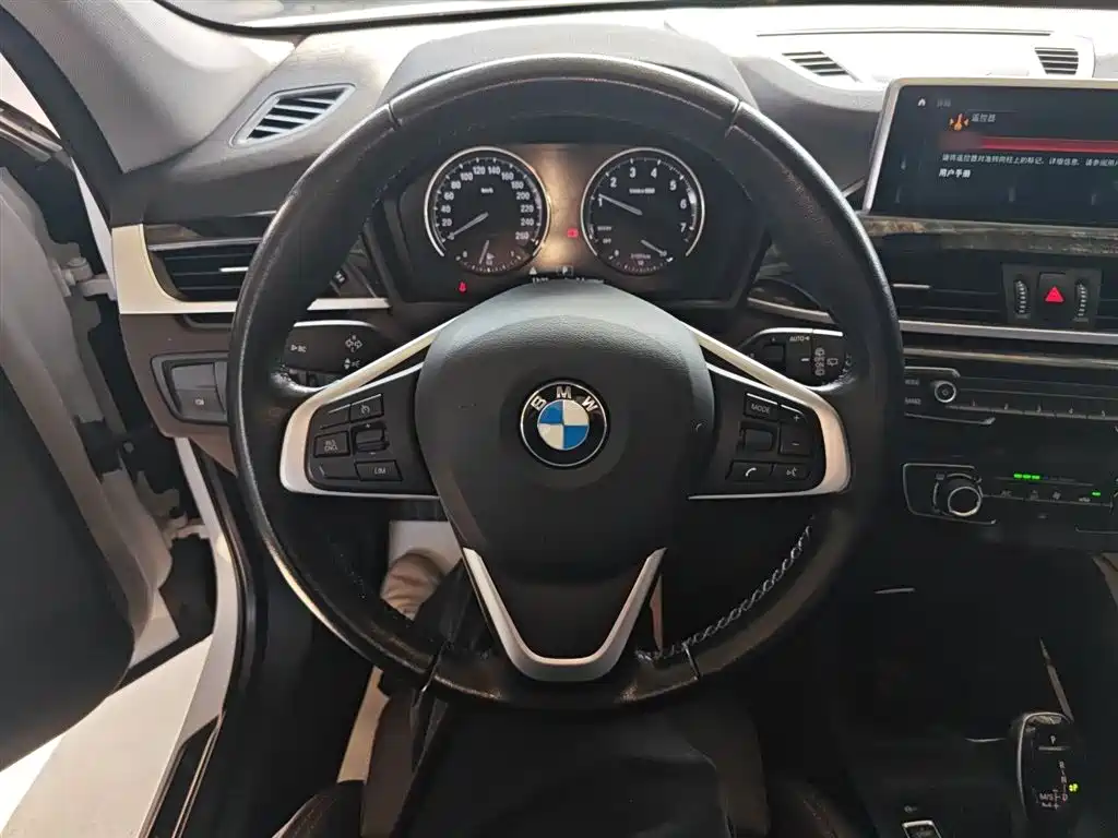 BMW X1 — фото 11