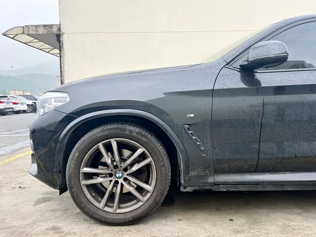 BMW X4 — фото 4