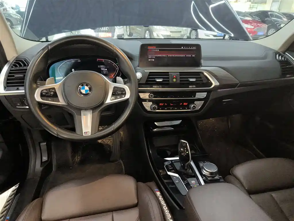 BMW X3 — фото 10