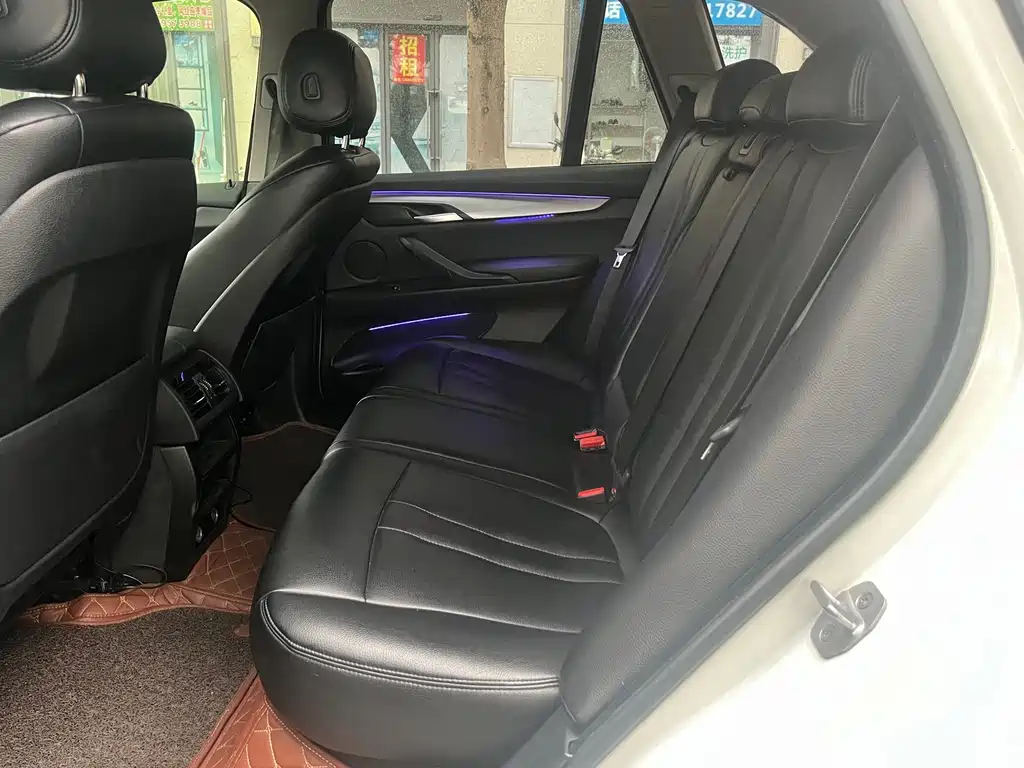 BMW X5 (Import) — фото 8