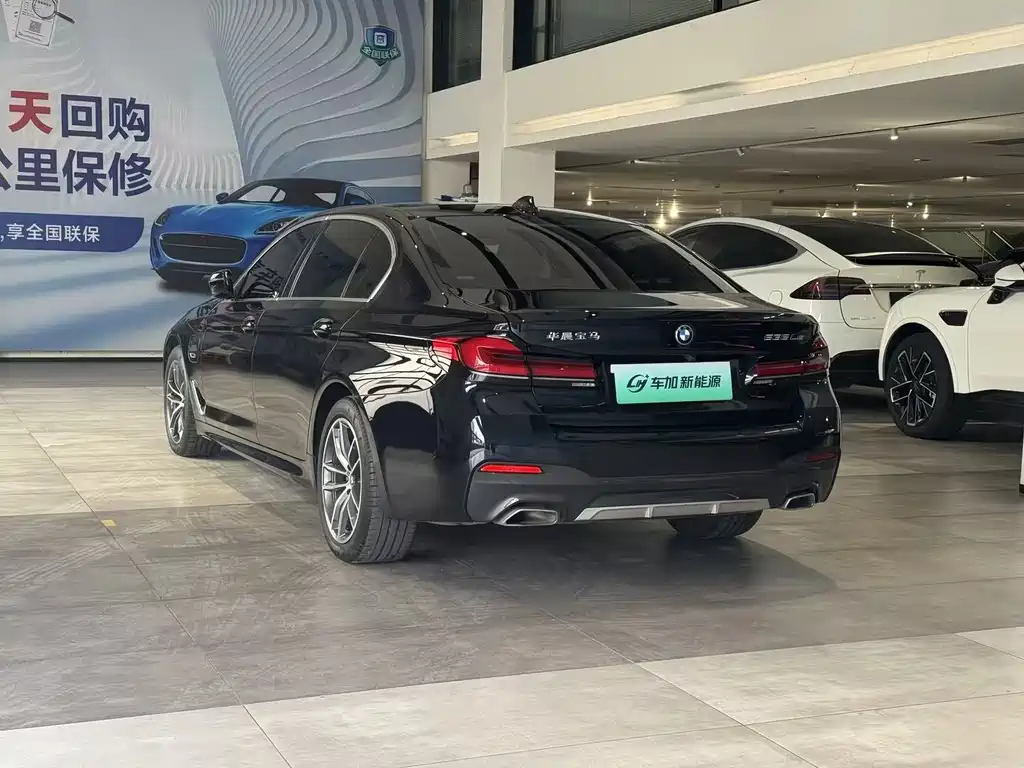 BMW 5 Series New Energy — фото 9
