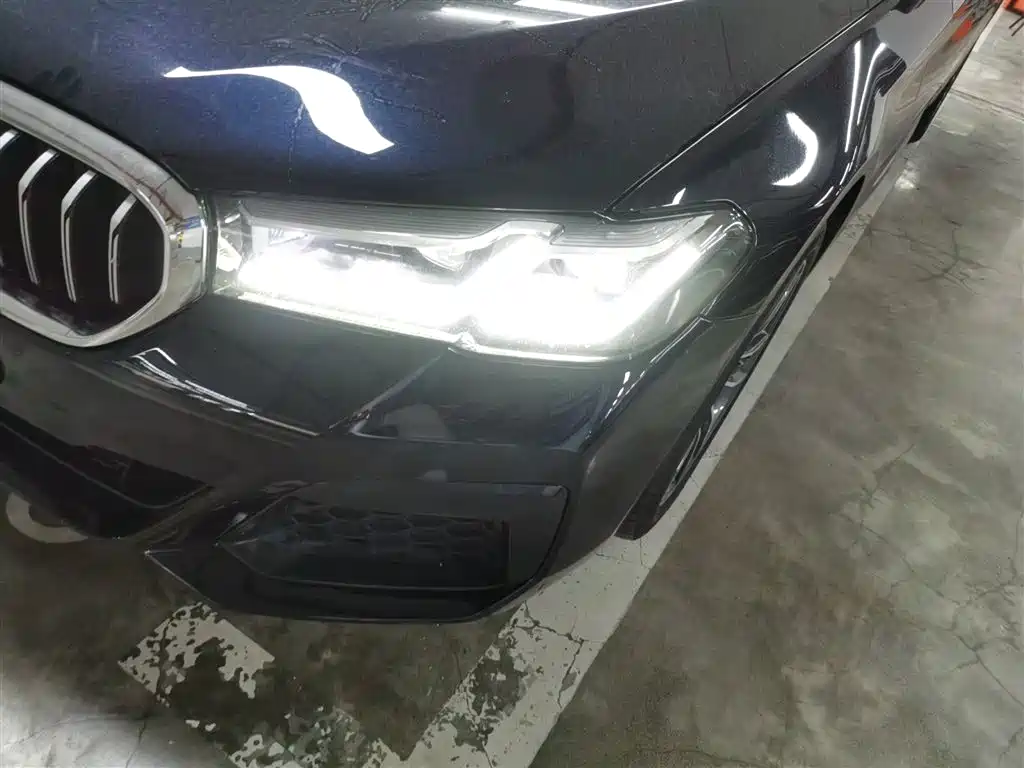 BMW 5 Series — фото 18