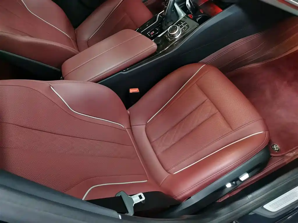 BMW 5 Series — фото 19