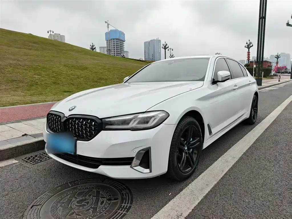 BMW 5 Series — фото 2