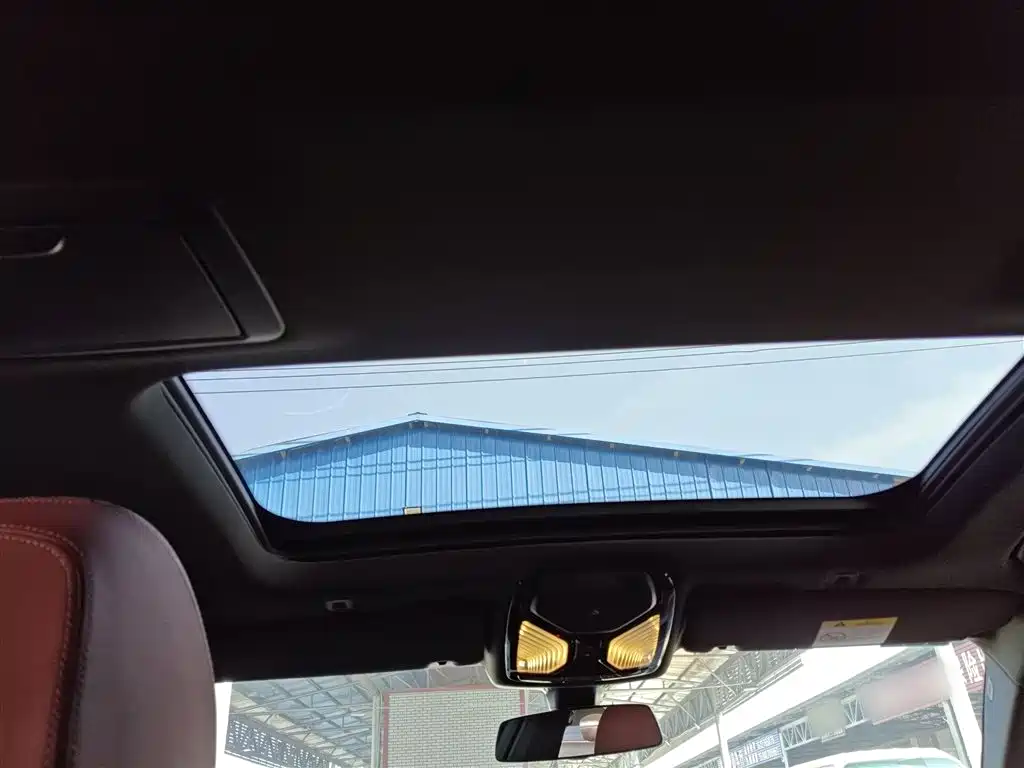 BMW 5 Series — фото 18