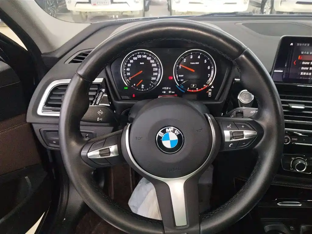BMW 1 Series — фото 11