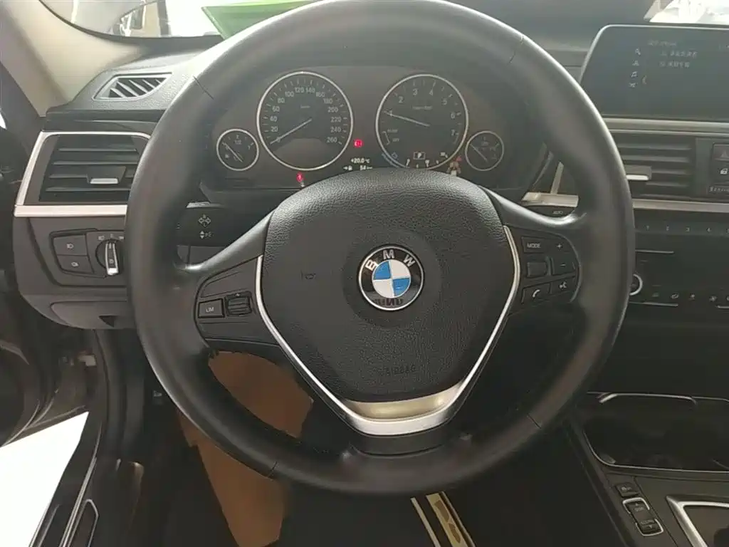 BMW 3 Series — фото 11