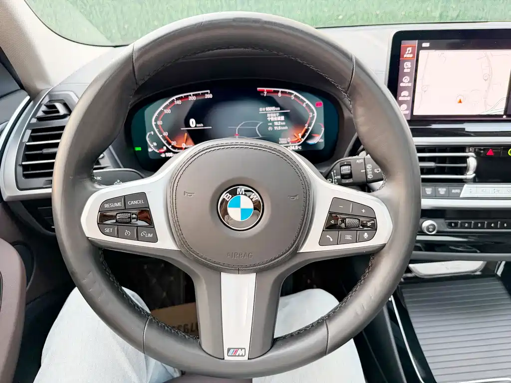 BMW X3 — фото 8