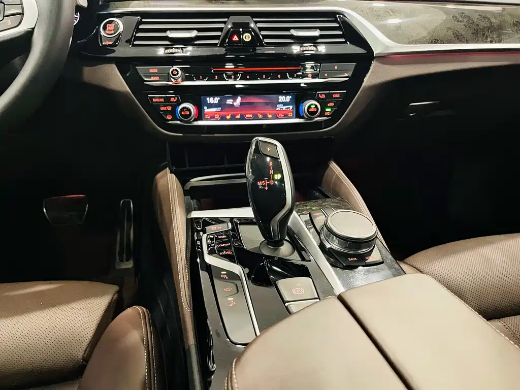 BMW 6 Series GT — фото 9