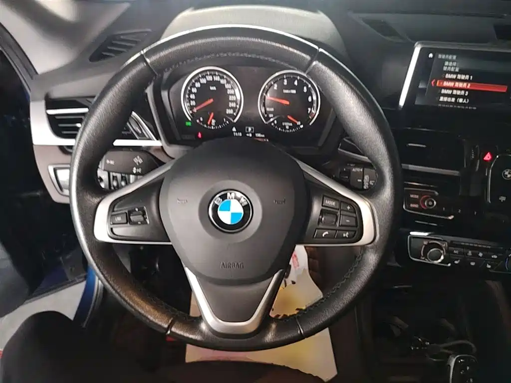 BMW X1 — фото 11