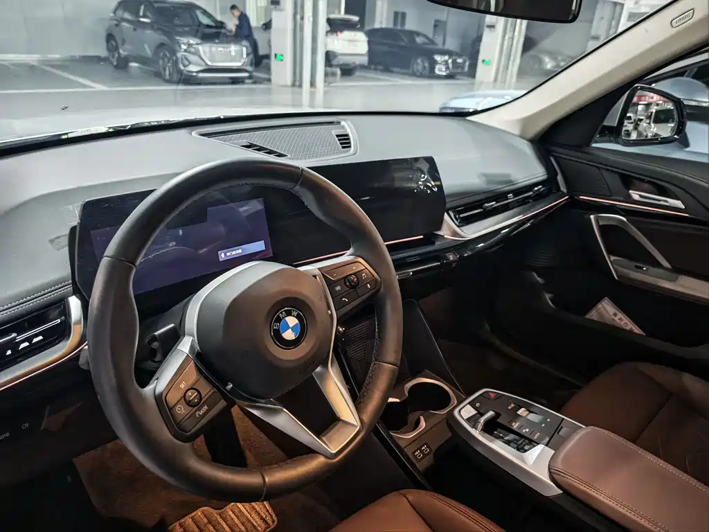 BMW X1 — фото 10