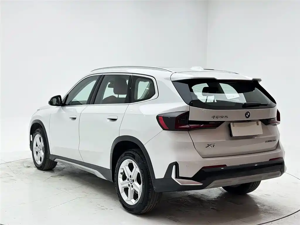 BMW X1 — фото 4