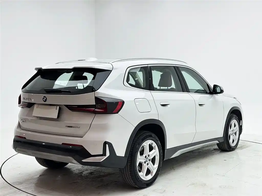 BMW X1 — фото 6