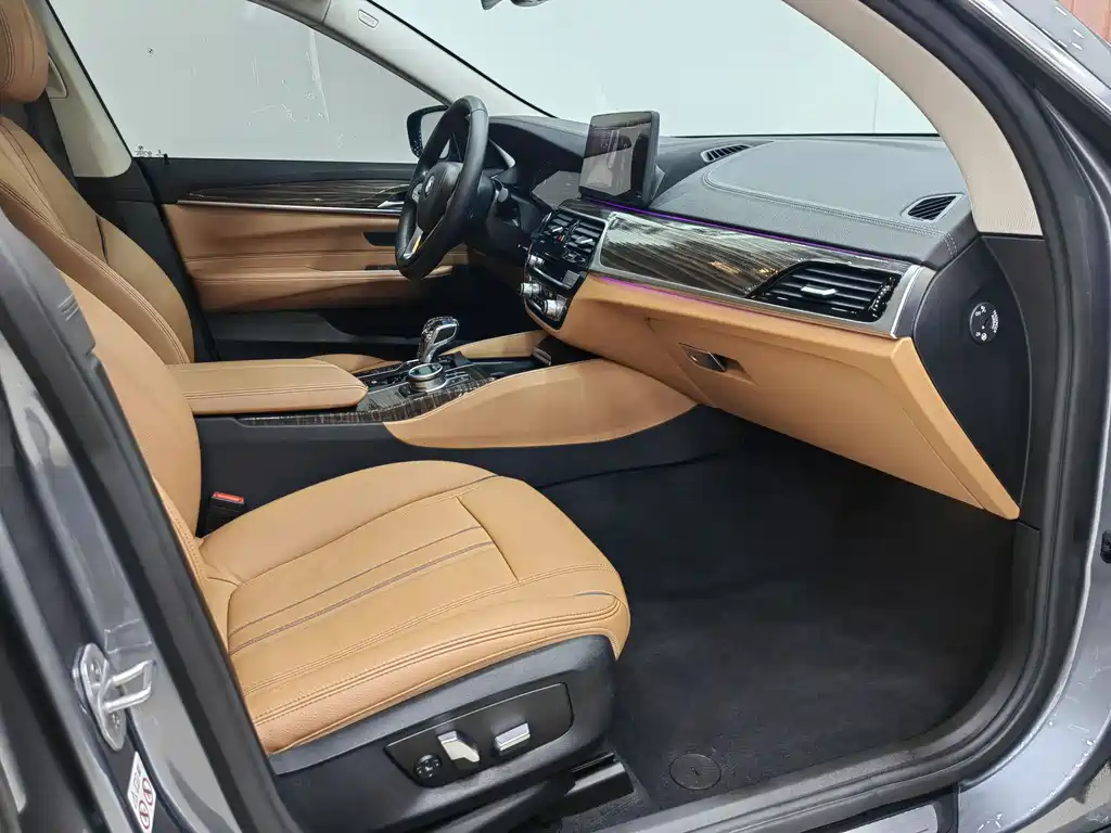BMW 6 Series GT — фото 18