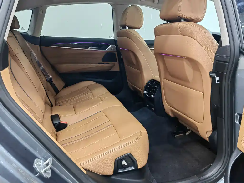 BMW 6 Series GT — фото 19