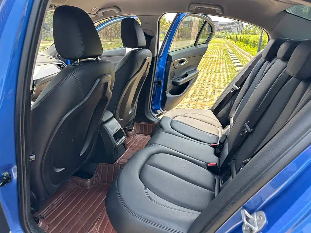 BMW 1 Series — фото 10