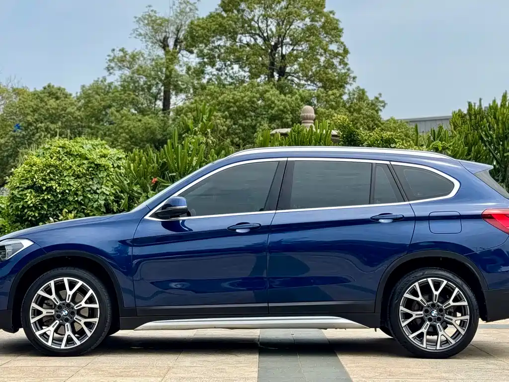BMW X1 — фото 10