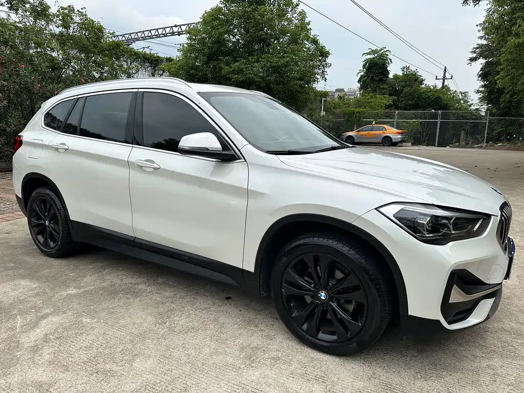 BMW X1 — фото 11