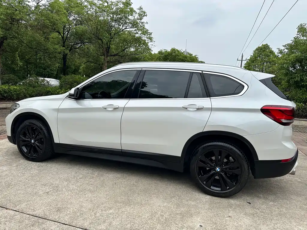 BMW X1 — фото 21