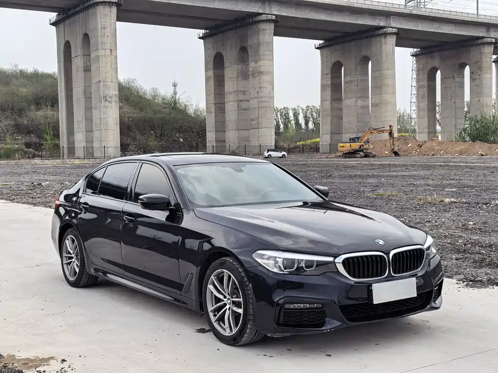 BMW 5 Series — фото 3