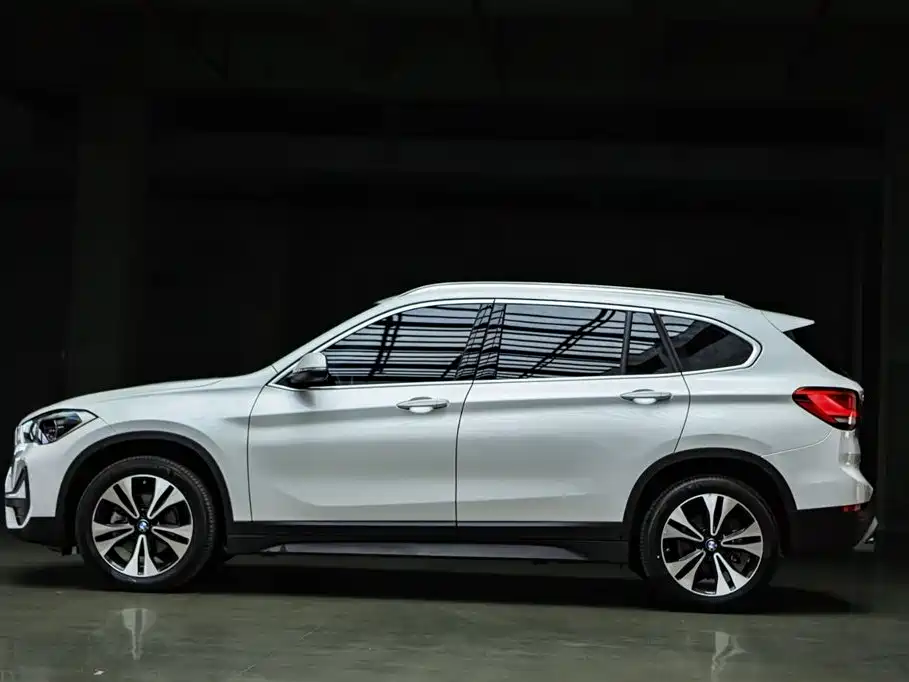 BMW X1 — фото 4