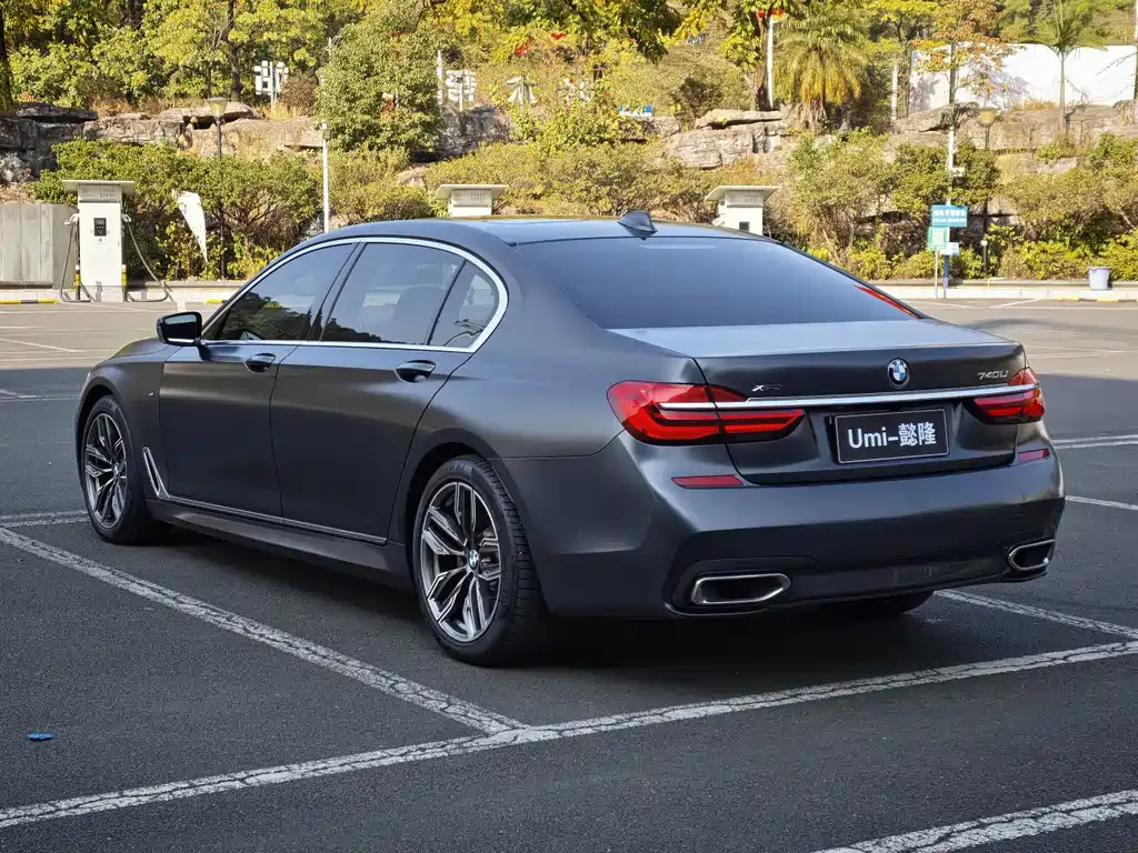 BMW 7 Series — фото 4