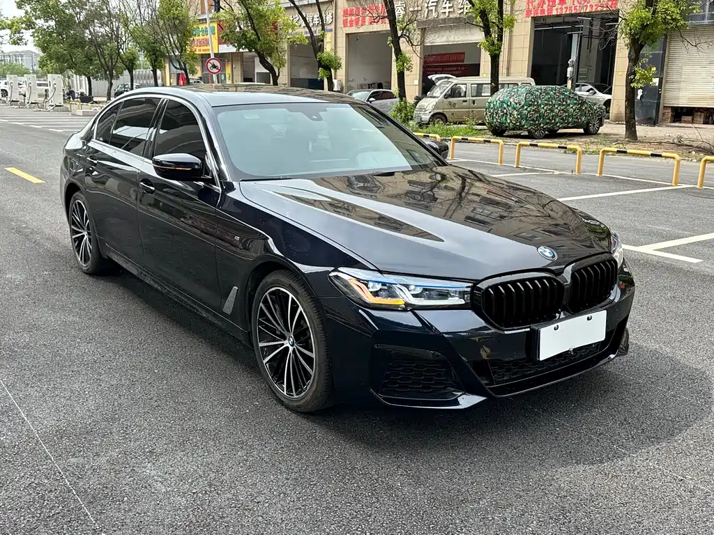 BMW 5 Series — фото 3