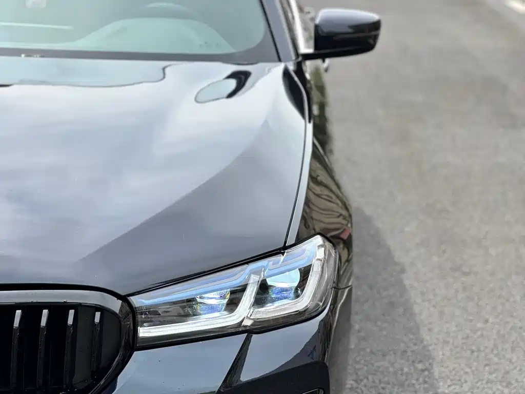 BMW 5 Series — фото 4