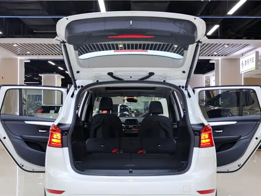 BMW 2 Series Gran Tourer — фото 33