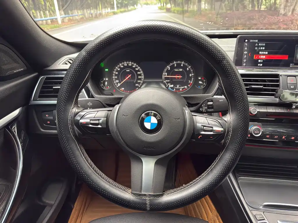 BMW 3 Series GT — фото 3