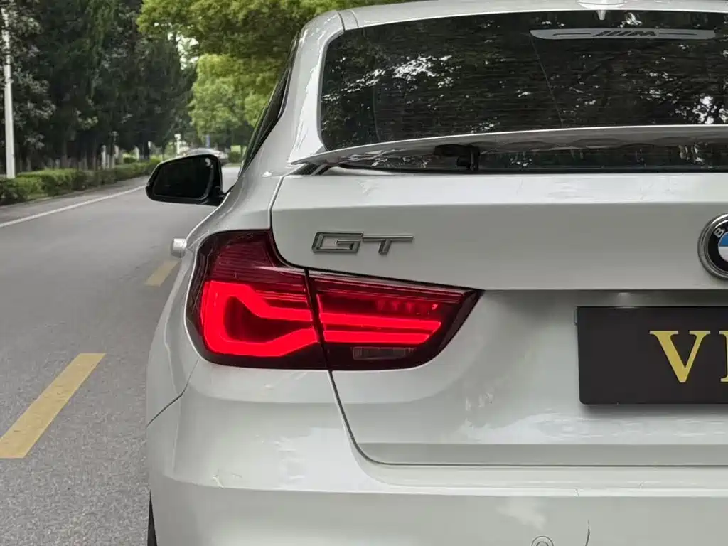 BMW 3 Series GT — фото 7