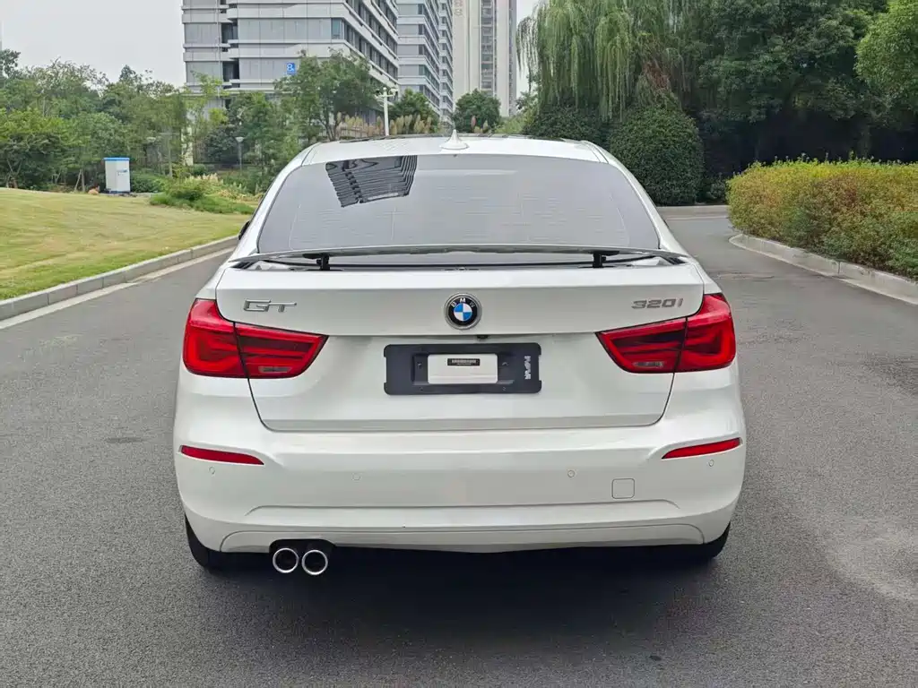 BMW 3 Series GT — фото 6