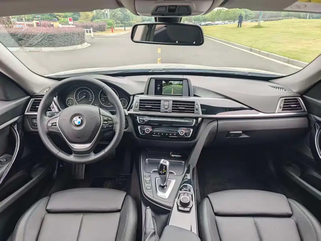 BMW 3 Series GT — фото 8