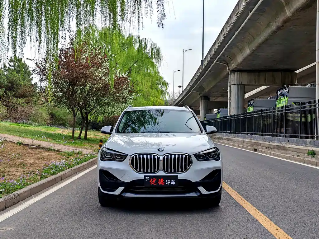 BMW X1 — фото 2
