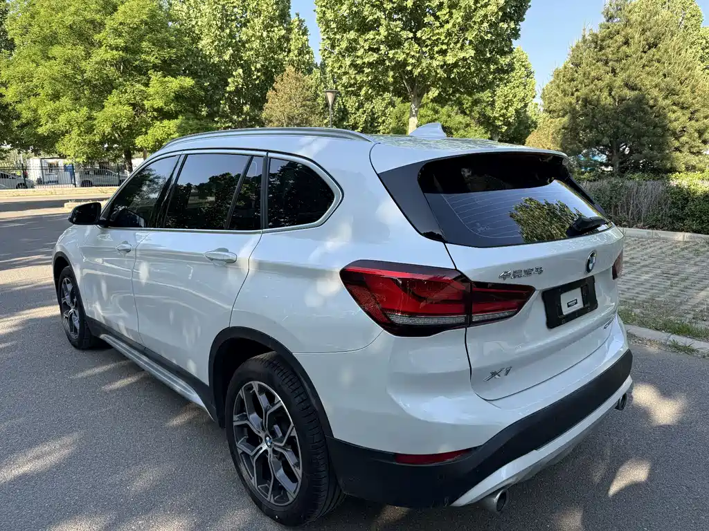 BMW X1 — фото 3