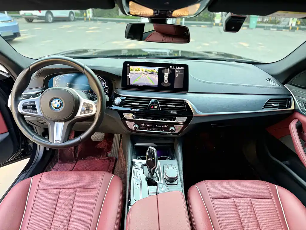 BMW 5 Series New Energy — фото 9